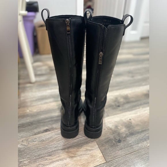 Black Knee High Boots with Zipper - Picture 1 of 2